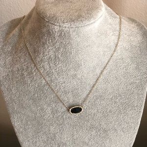 Black Kendra Scott necklace